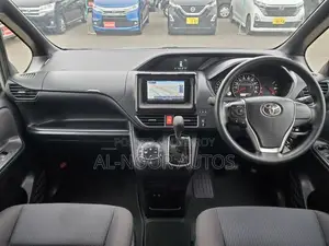 Toyota Noah 2021 Silver