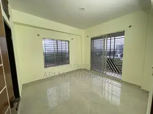 Furnished 3-bedroom Apartment in Jam Jam Tower, Bashundhara City for Sale