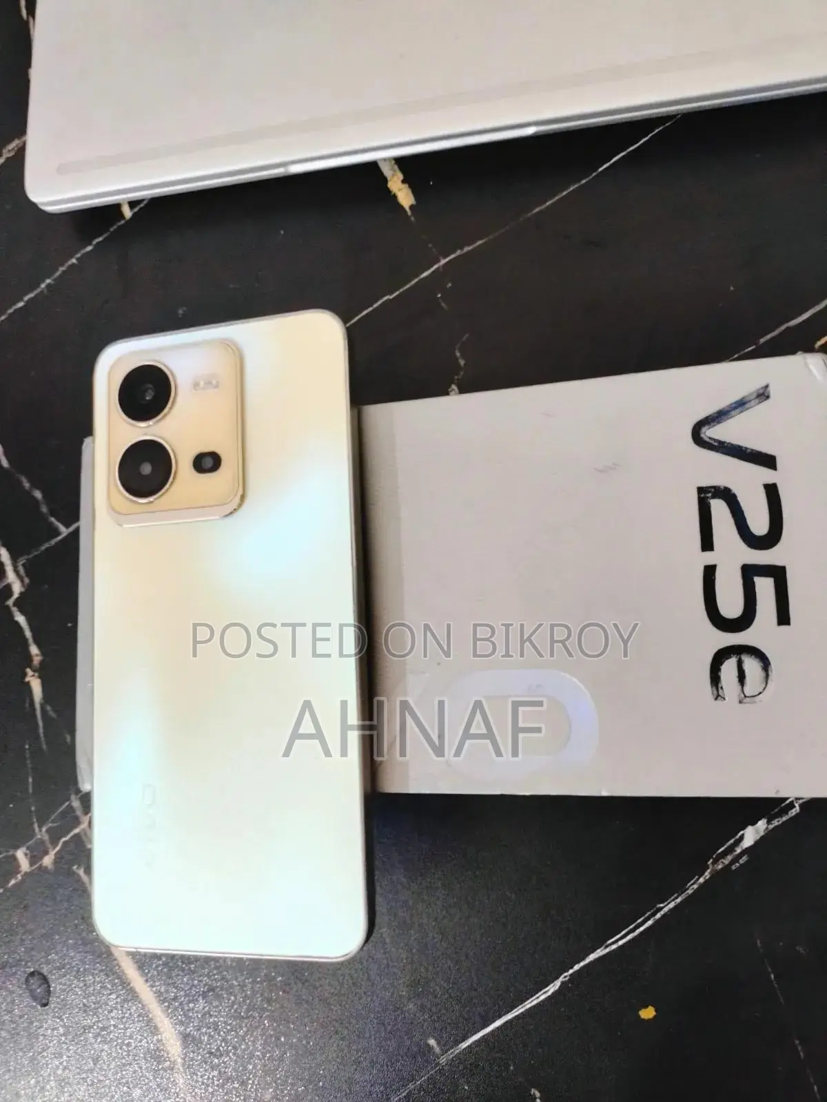 Vivo V25e 128 GB Gold