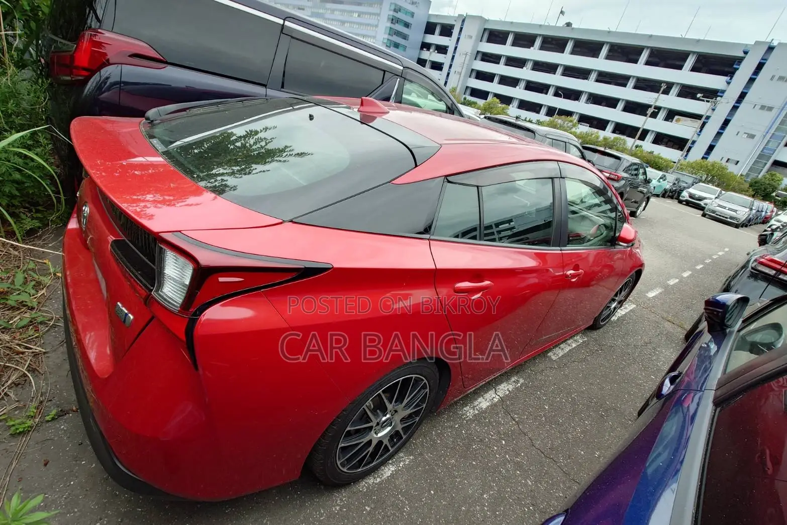 Toyota Prius 2021 Red