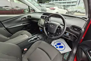 Toyota Prius 2021 Red