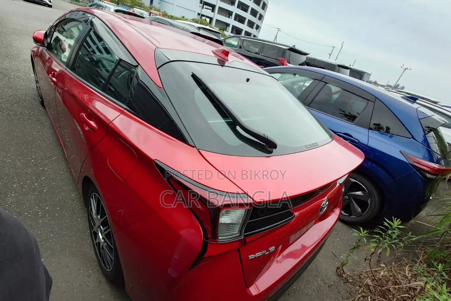 Toyota Prius 2021 Red
