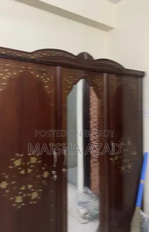 রানি সাইজ বেড উইথ ম্যাচিং ওয়ার্ডরোব- প্রিমিয়াম উডেন সেট