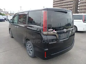 Toyota Esquire 2.0 FWD (7 Seater) 2021 Black