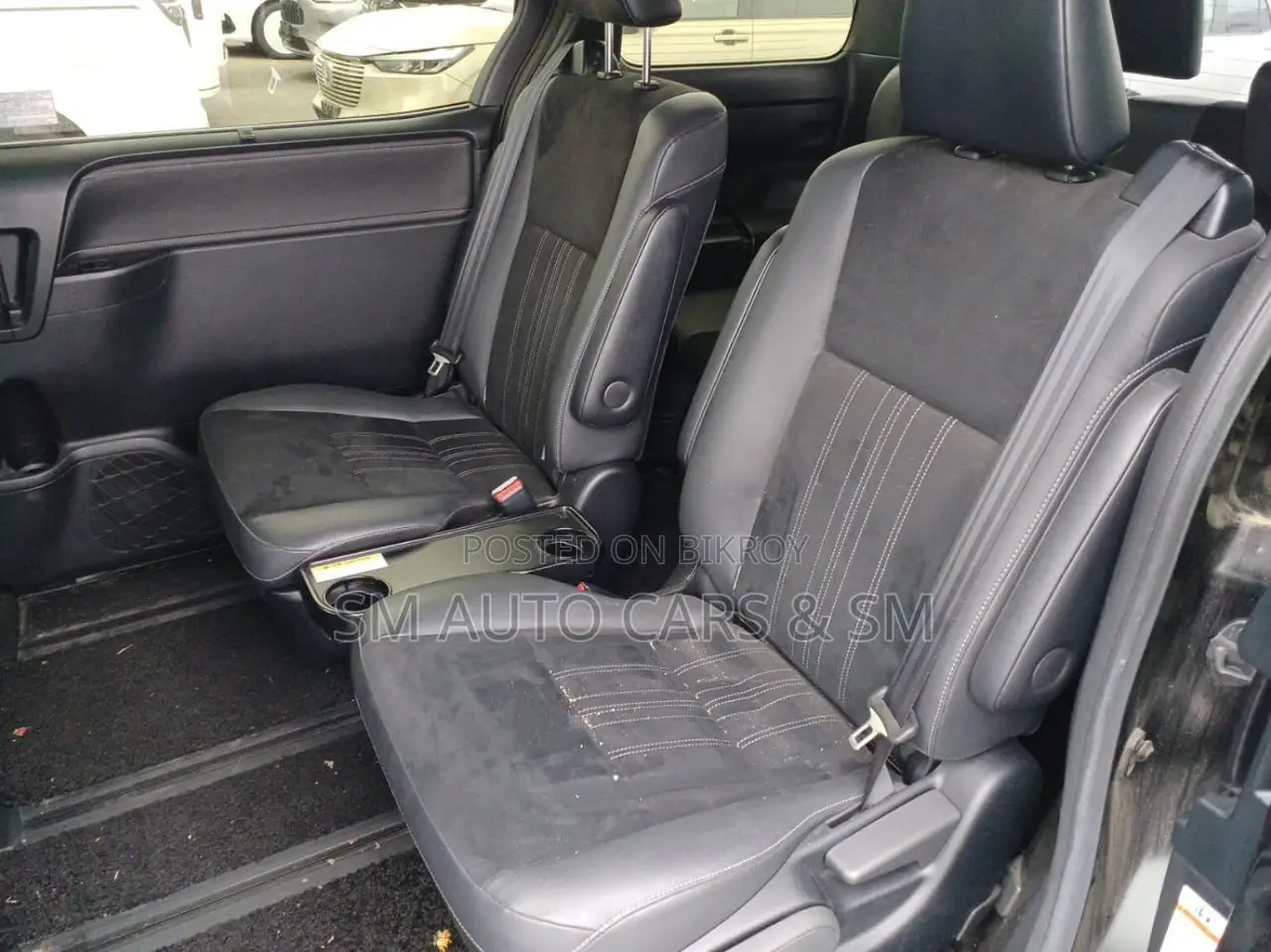Toyota Esquire 2.0 FWD (7 Seater) 2021 Black