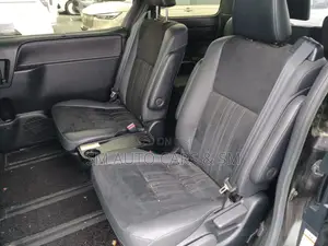 Toyota Esquire 2.0 FWD (7 Seater) 2021 Black