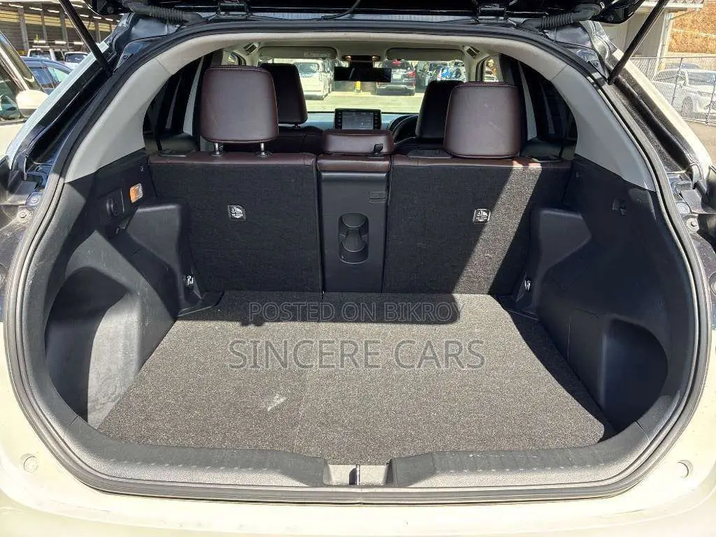 Toyota Yaris Cross 2021 Pearl