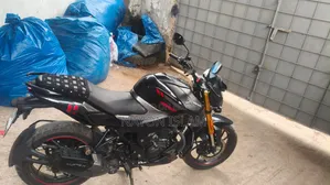 Hero Xtreme 160R 4V 2025 Black