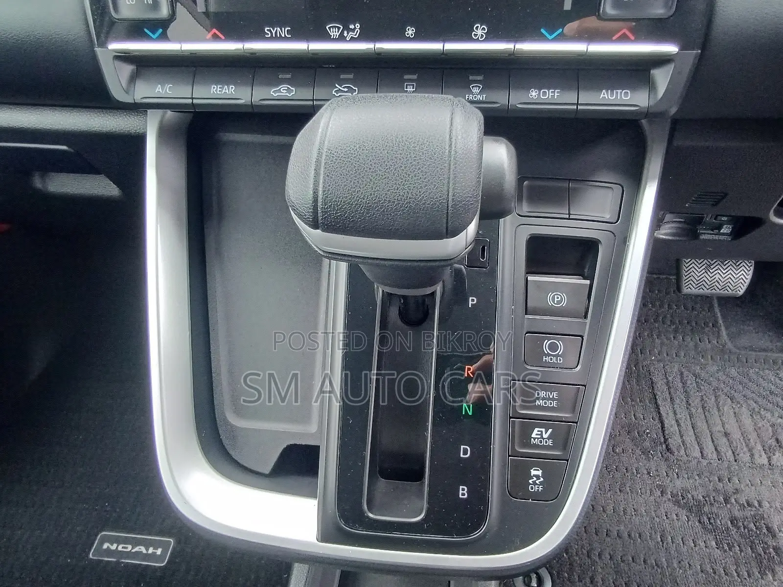 Toyota Noah 2022 Black