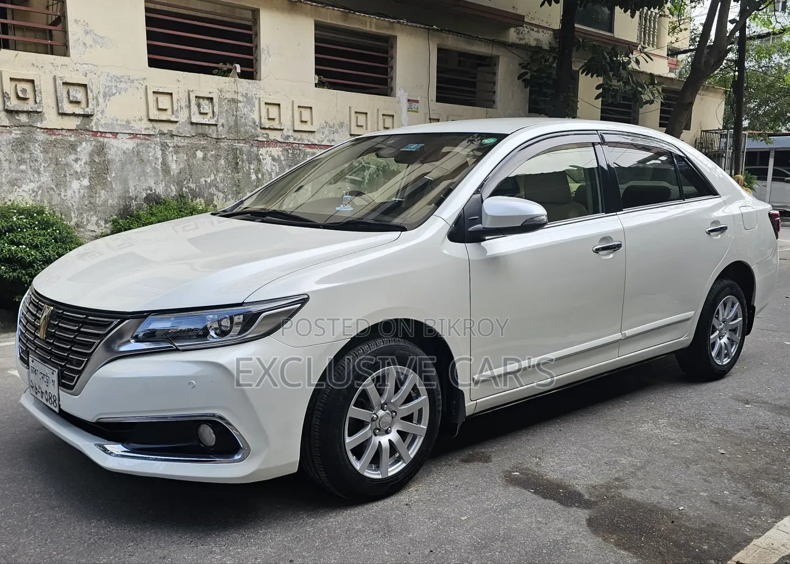টয়োটা প্রমিও ২০১৬ পার্ল