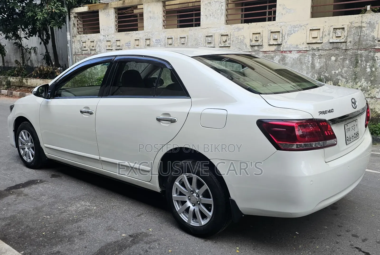 টয়োটা প্রমিও ২০১৬ পার্ল