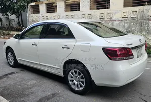 টয়োটা প্রমিও ২০১৬ পার্ল