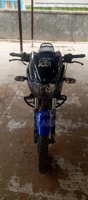 নতুন বাজাজ পালসার ১৫০ ২০১৬ ব্লু