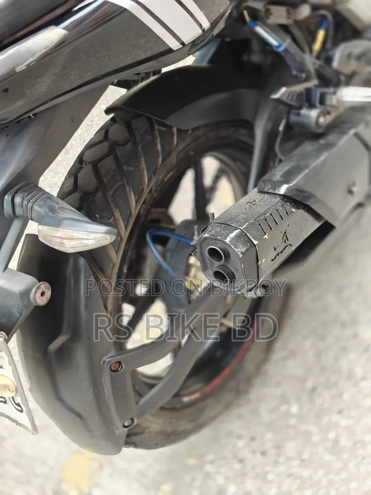TVS Apache 160 4V 2022 কালো