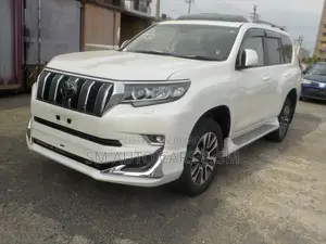 টয়োটা ল্যান্ড ক্রুজার প্রাডো ২.৭ ২০২৩ পার্ল