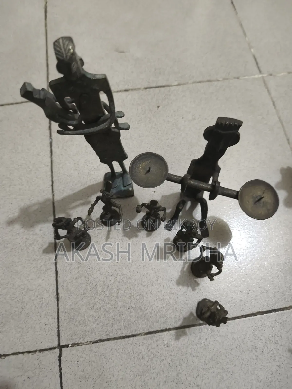 Antique Dhokra Set (8 Pcs)