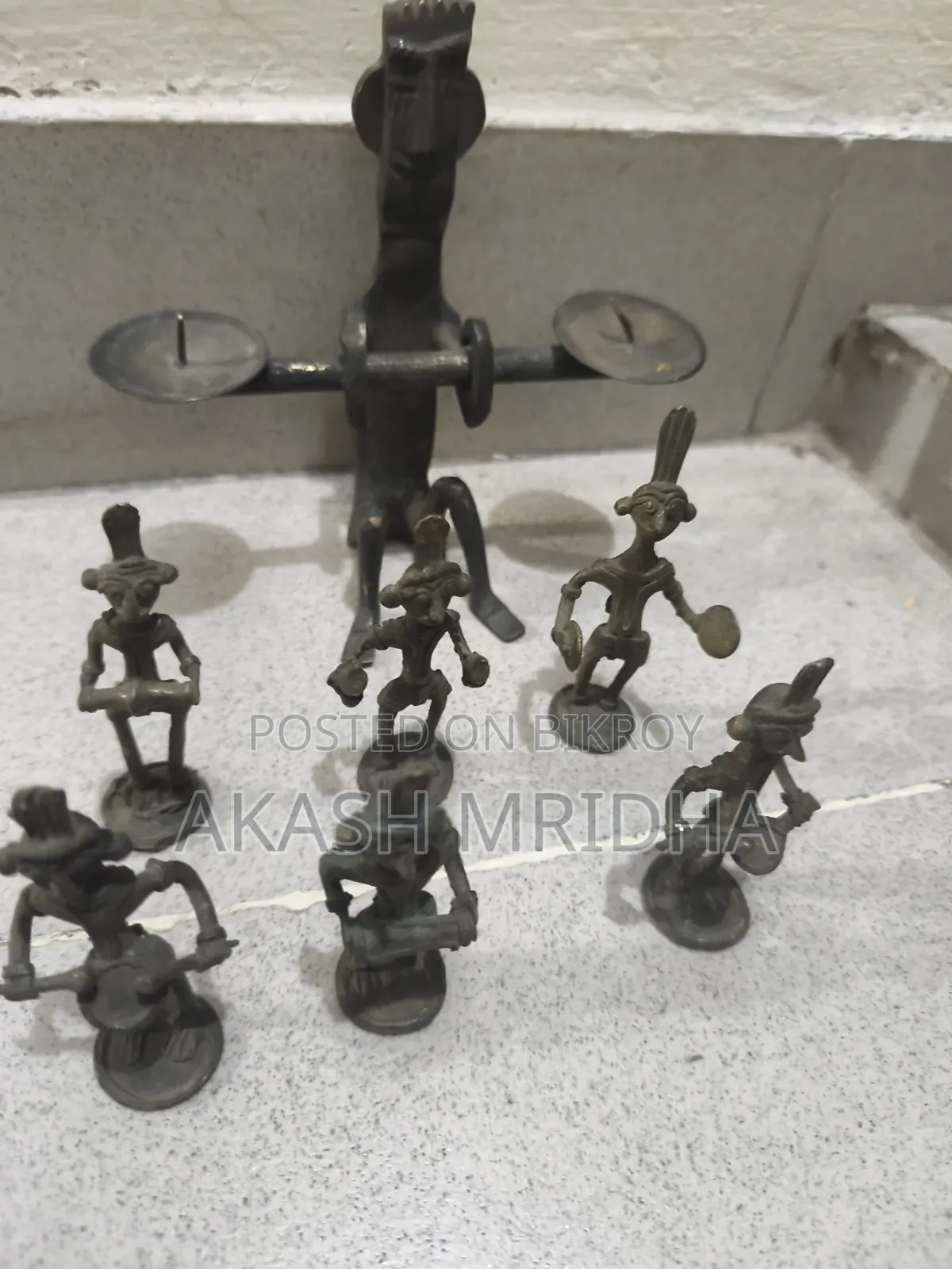 Antique Dhokra Set (8 Pcs)