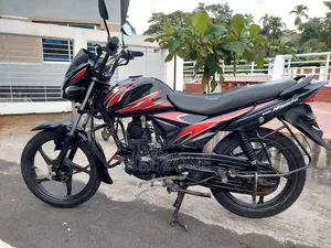 সুজুকি হায়াতে ২০১৫ ব্ল্যাক