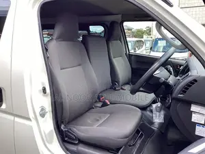 Toyota HiAce 2021 White