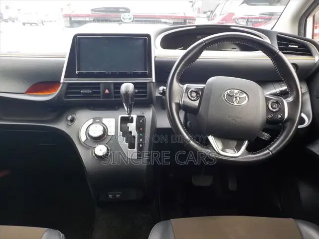 Toyota Sienta 2021 Pearl