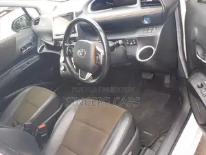 Toyota Sienta 2021 Pearl
