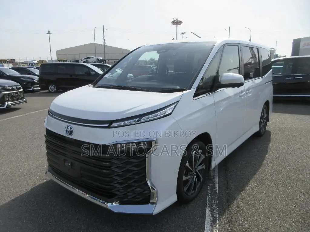Toyota Voxy Hybrid S-Z 2WD 7-Seater 2022 Pearl