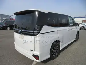 Toyota Voxy Hybrid S-Z 2WD 7-Seater 2022 Pearl