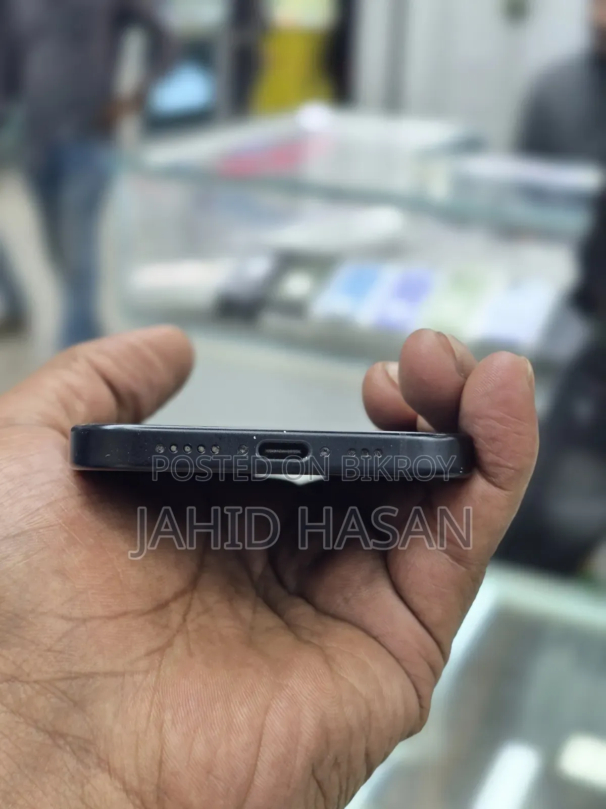 অ্যাপল আইফোন ১৬ ১২৮ জিবি কালো