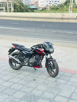 বাজাজ পালসার ১৫০ ২০২০ ব্ল্যাক