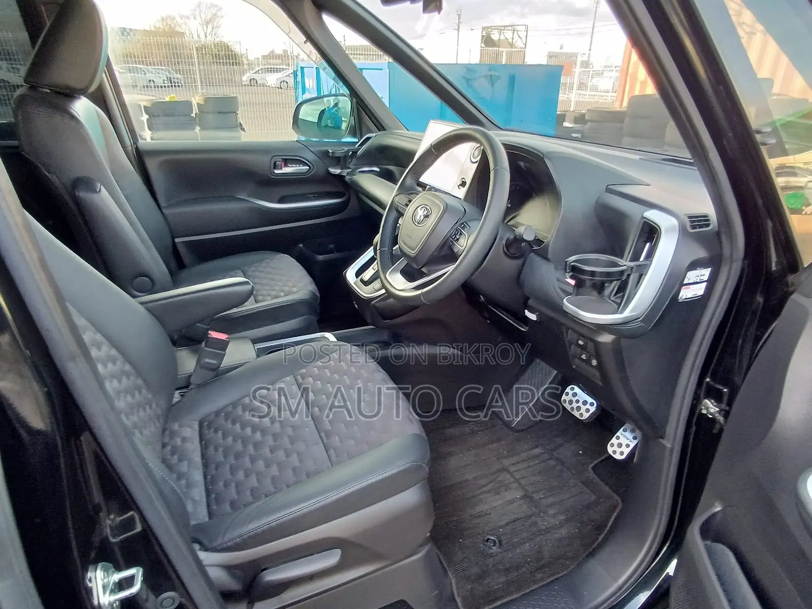 Toyota Voxy Hybrid S-Z 2WD 7-Seater 2022 Black