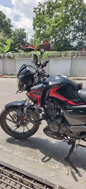 New Hero Hunk 2021 Black