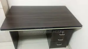 অফিস এক্সিকিউটিভ টেবিল