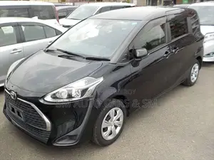 Toyota Sienta 1.5 Hybrid Front-Wheel Drive 2021 Black