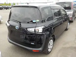 Toyota Sienta 1.5 Hybrid Front-Wheel Drive 2021 Black