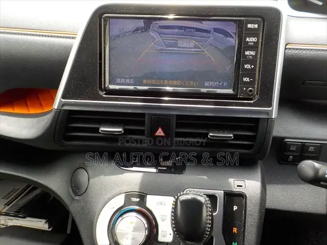 Toyota Sienta 1.5 Hybrid Front-Wheel Drive 2021 Black