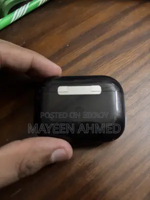 কভারসহ ওয়ানপ্লাস এয়ারপড