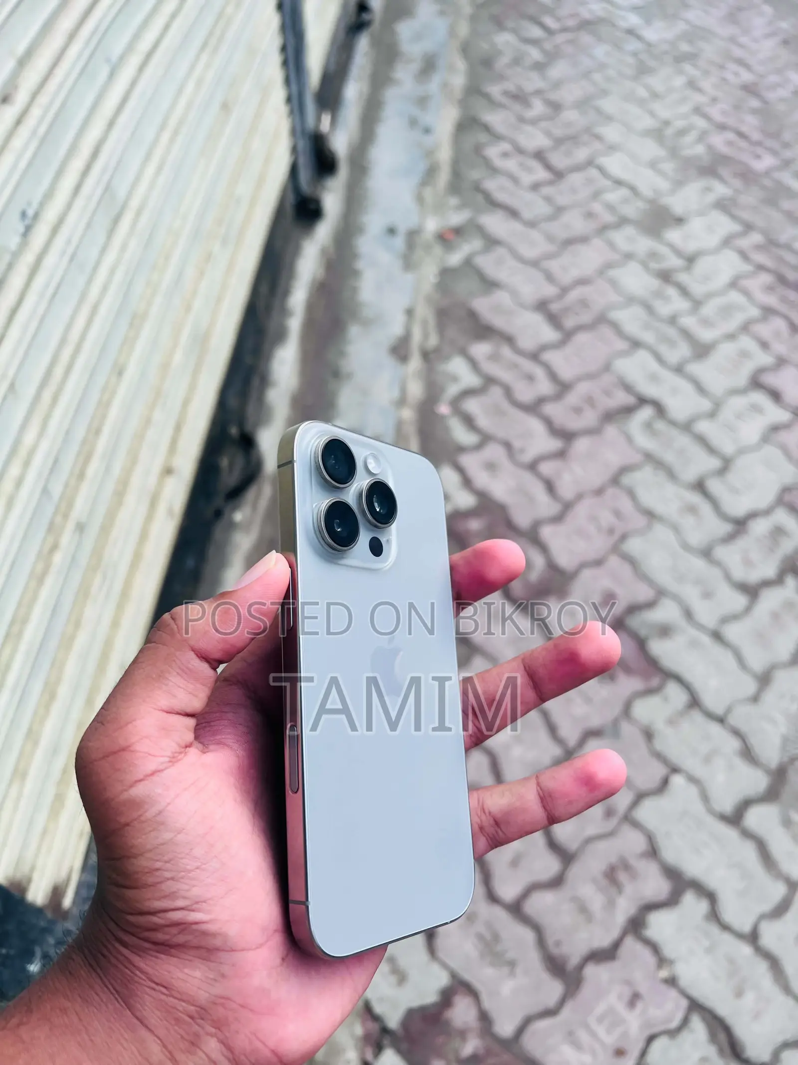 অ্যাপল আইফোন ১৬ প্রো ২৫৬ জিবি