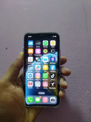 অ্যাপল আইফোন এক্সএস ৬৪ জিবি সাদা