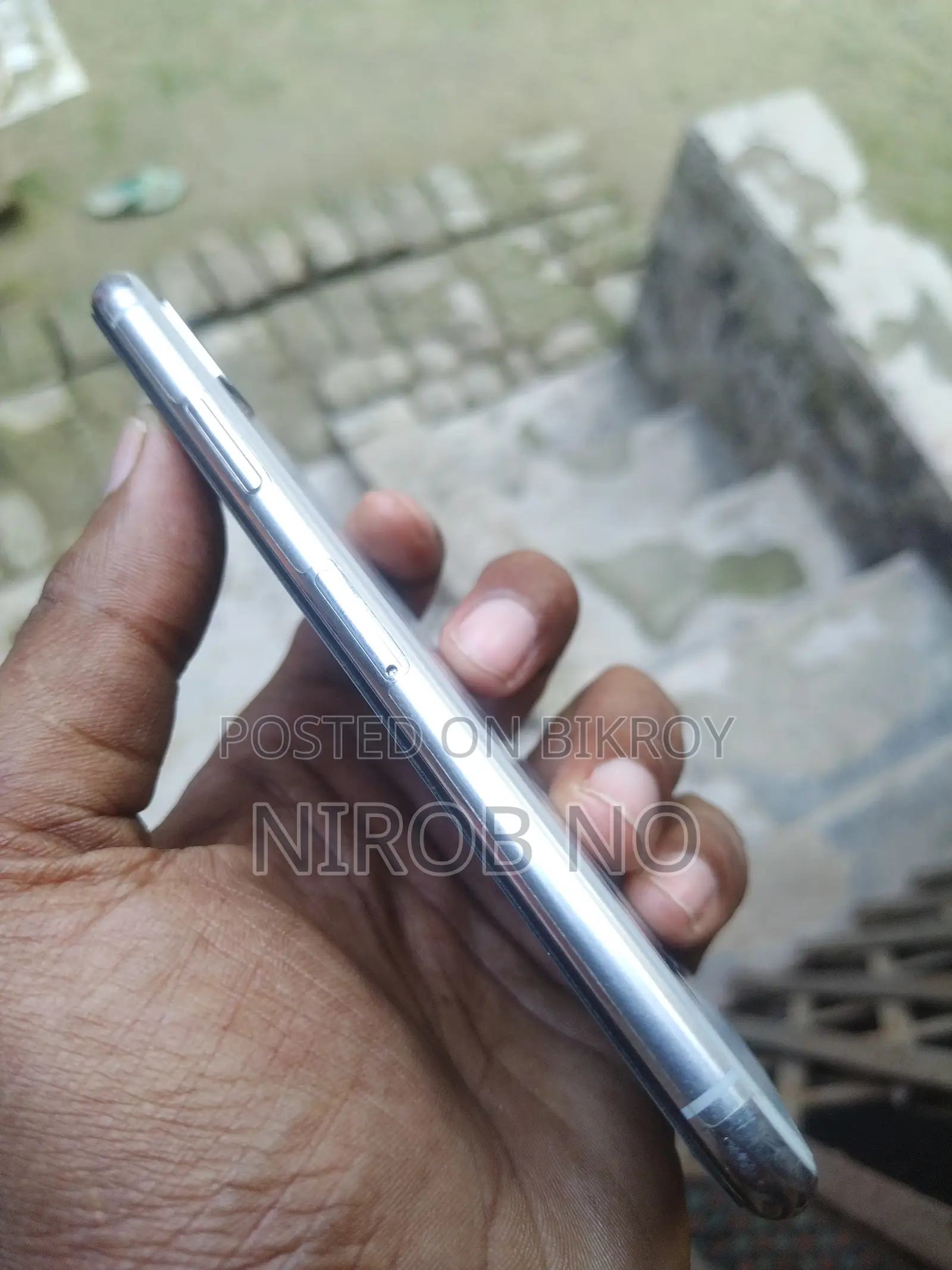 অ্যাপল আইফোন এক্সএস ৬৪ জিবি সাদা