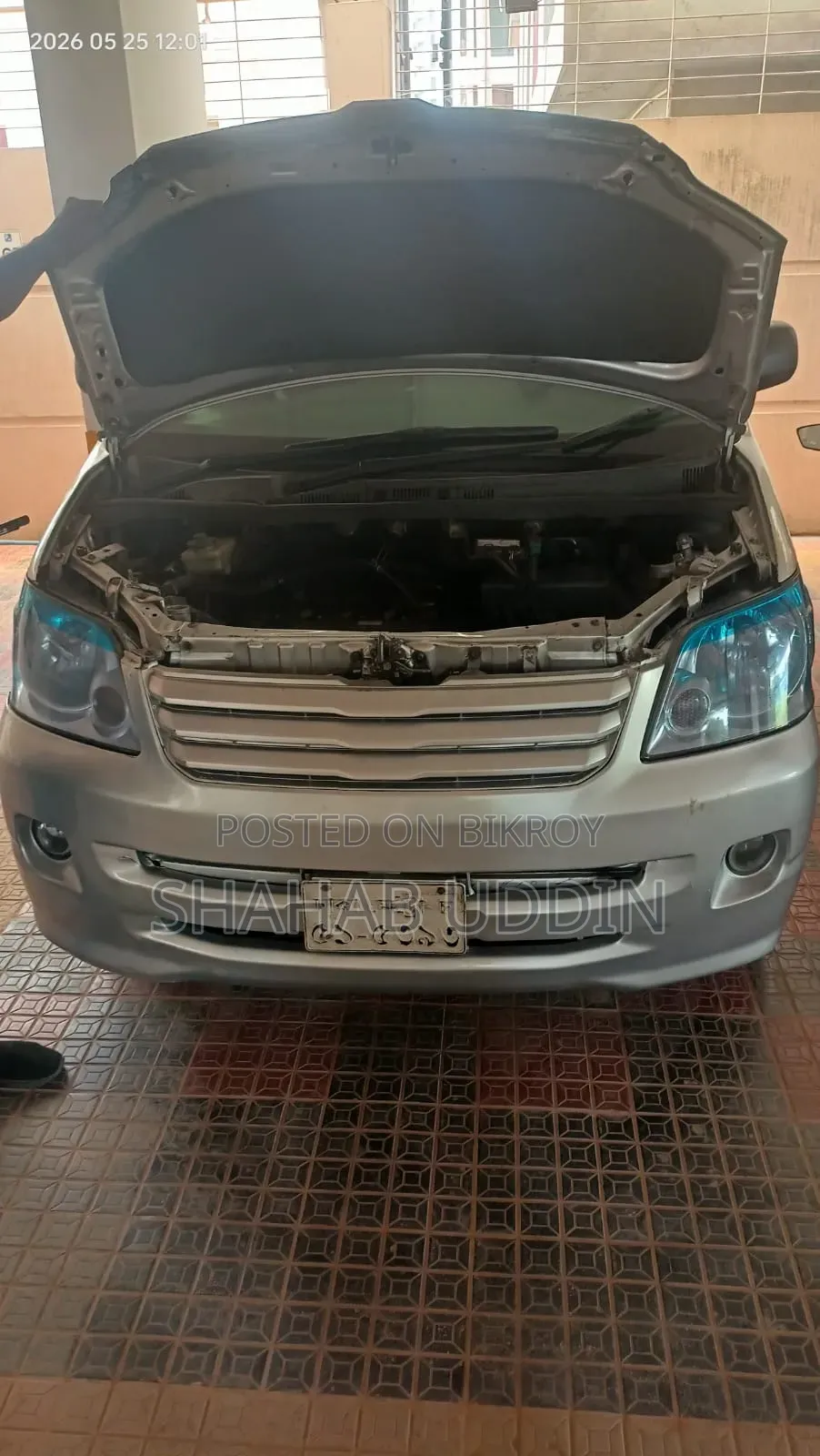 Toyota Noah 2003 Silver