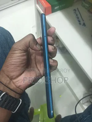Infinix Hot 10 Play 64 GB Blue