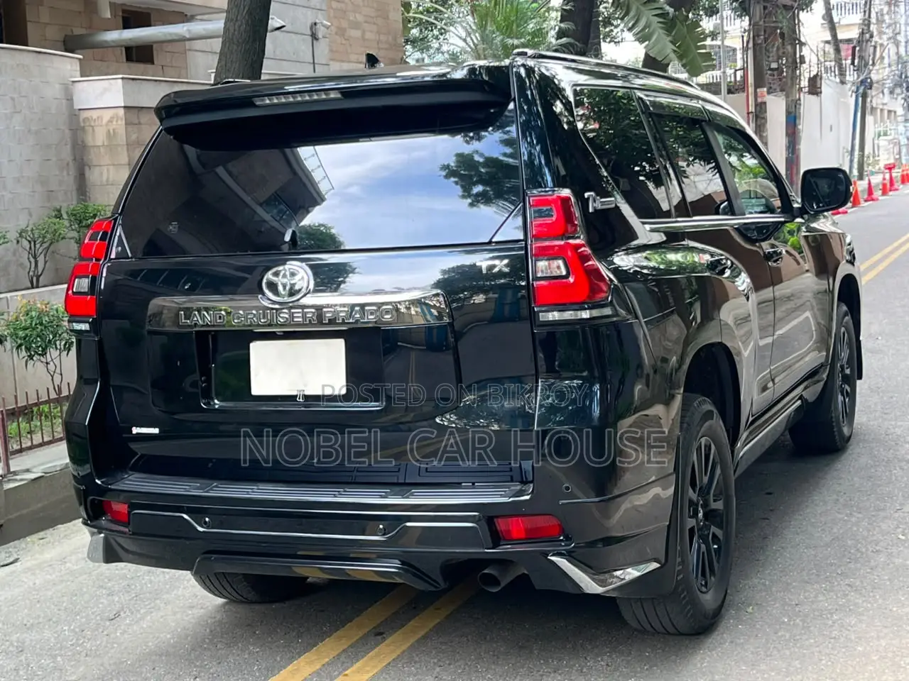 Toyota Land Cruiser 2022 Black