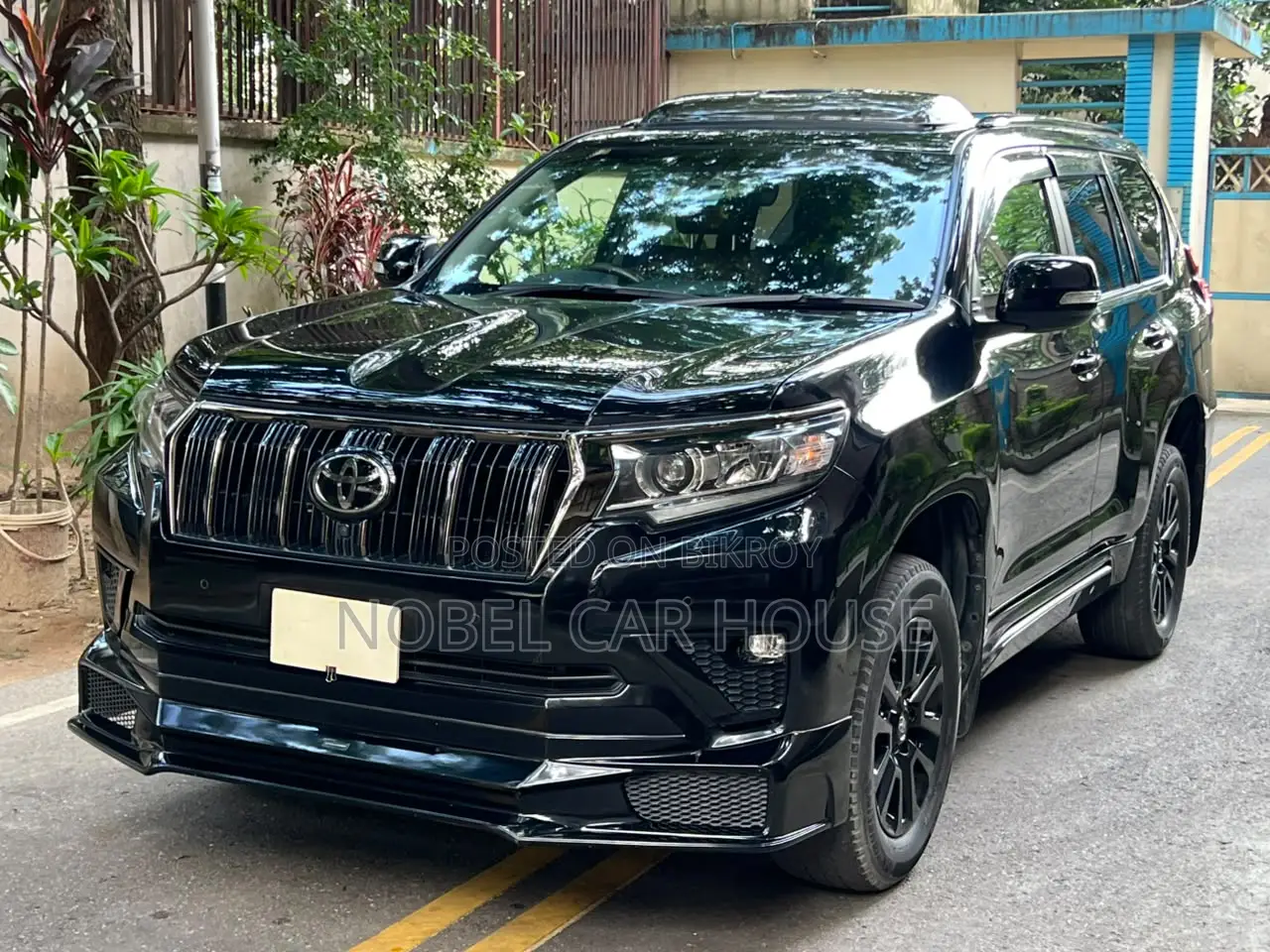 Toyota Land Cruiser 2022 Black