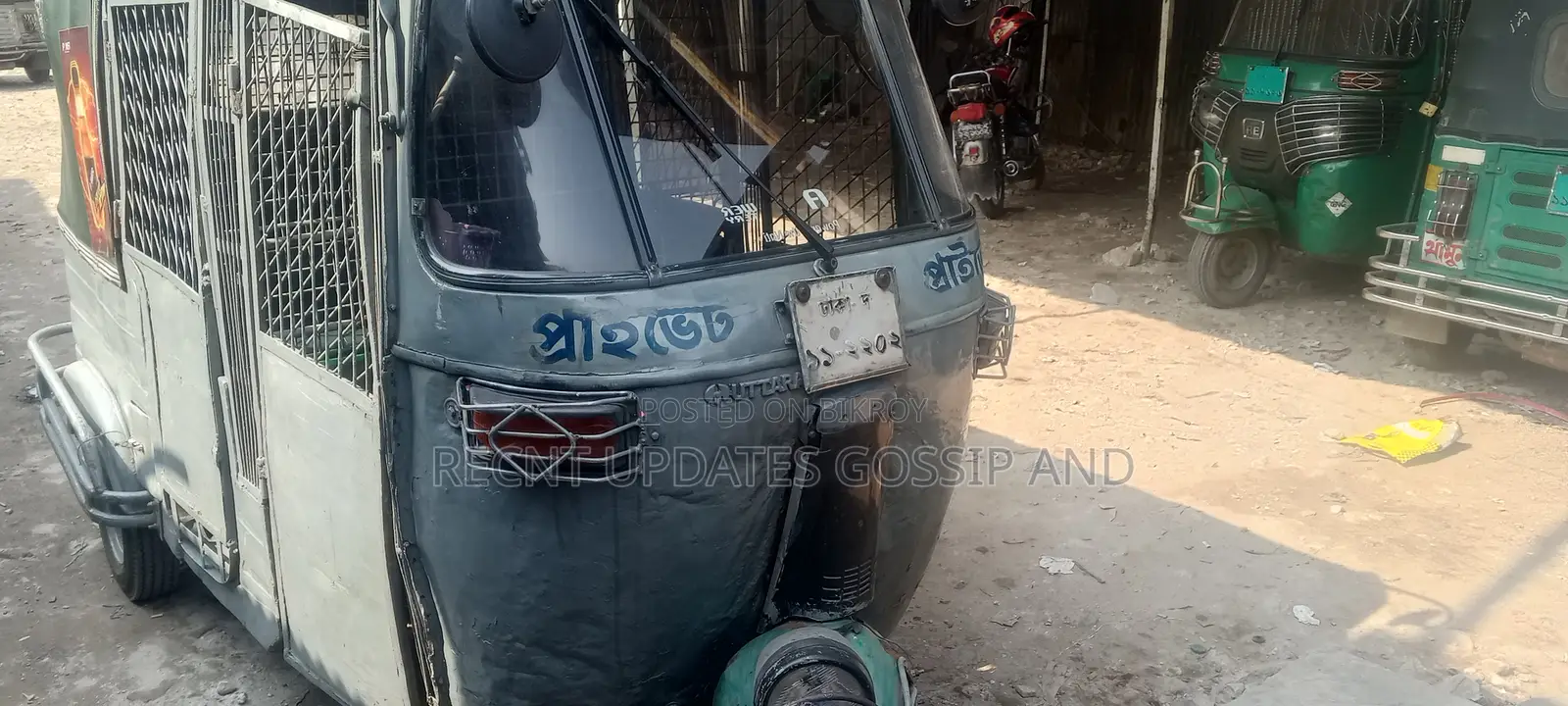 Bajaj RE 2011 Green