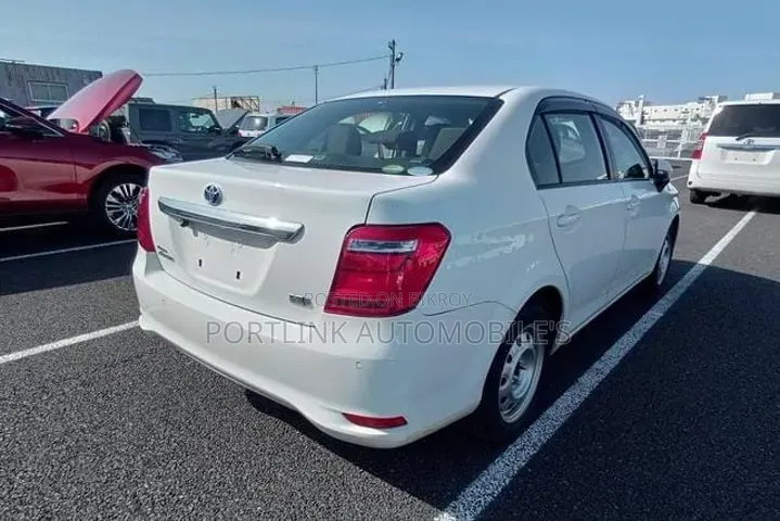 Toyota Axio 2021 White