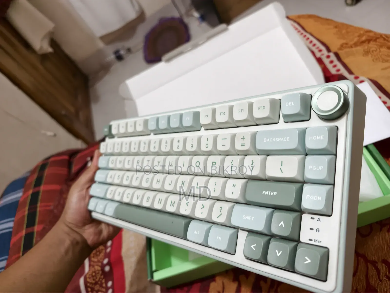 Royal Kludge RK R75 RGB Mechanical Gaming Keyboard