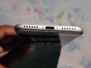 অ্যাপল আইফোন ৮ ৬৪ জিবি হোয়াইট