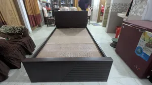 ম্যাট্র্রেসসহ সিঙ্গেল বেড ফ্রেম বিক্রি হচ্ছে।