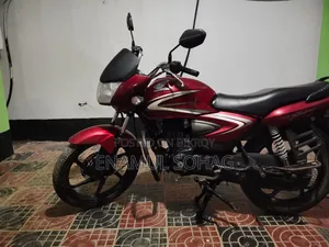 Honda CB 2018 Red