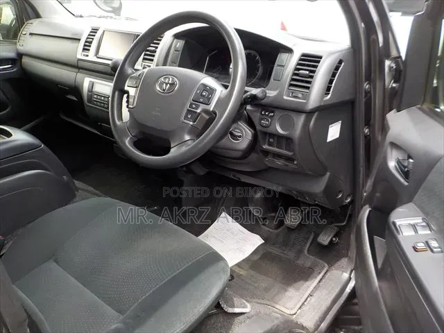 Toyota HiAce 2022 Grey